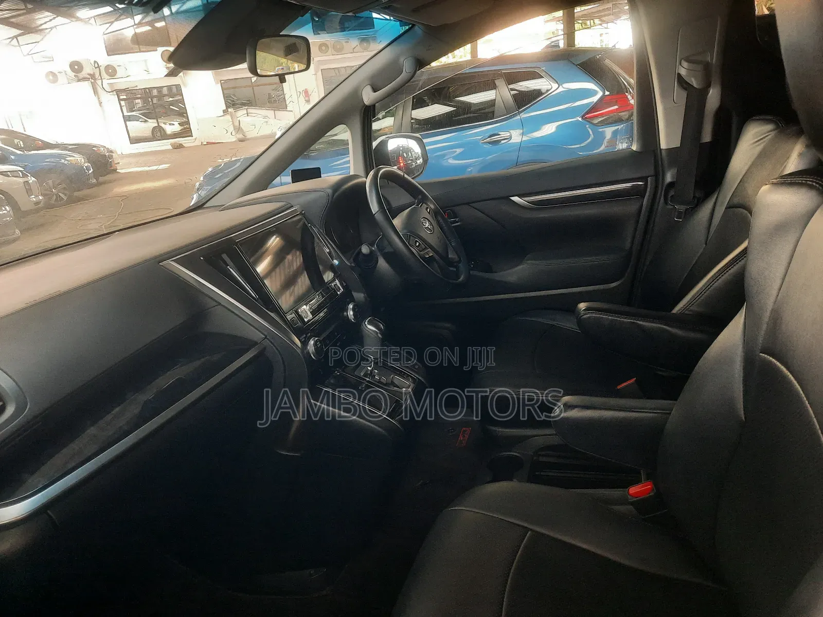 Toyota Alphard 2.5 Petrol FWD 2018 White