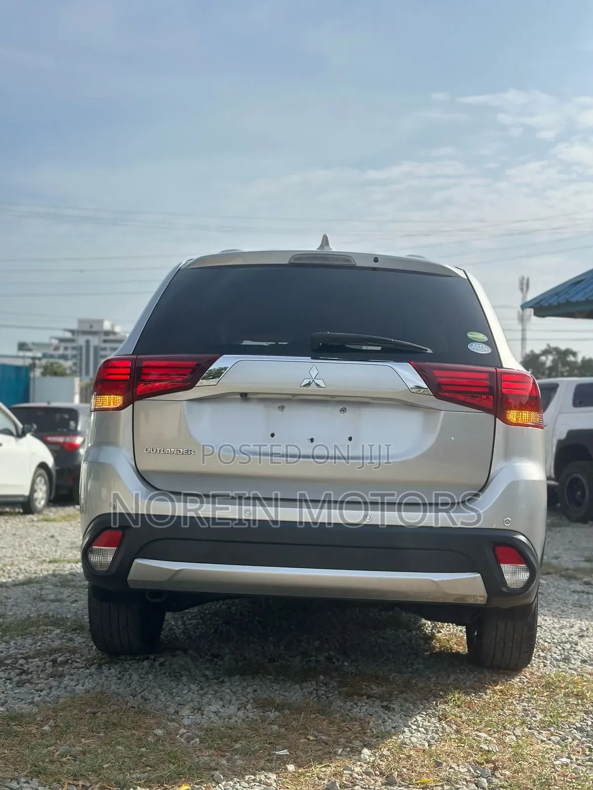 Mitsubishi Outlander 2018 Gold