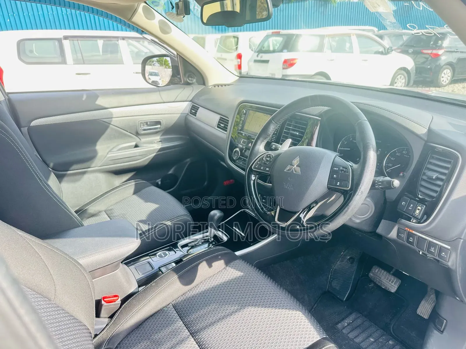 Mitsubishi Outlander 2018 Gold