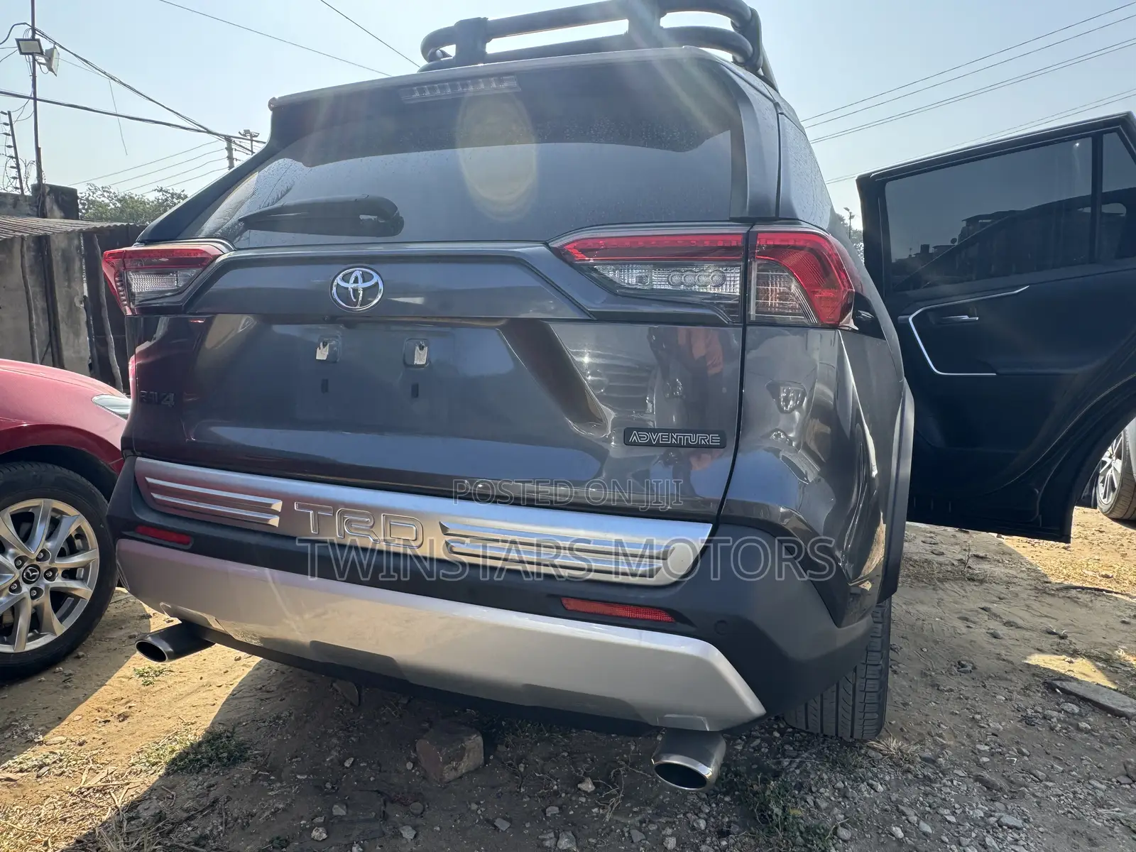 Toyota RAV4 XLE Premium FWD 2019 Gray