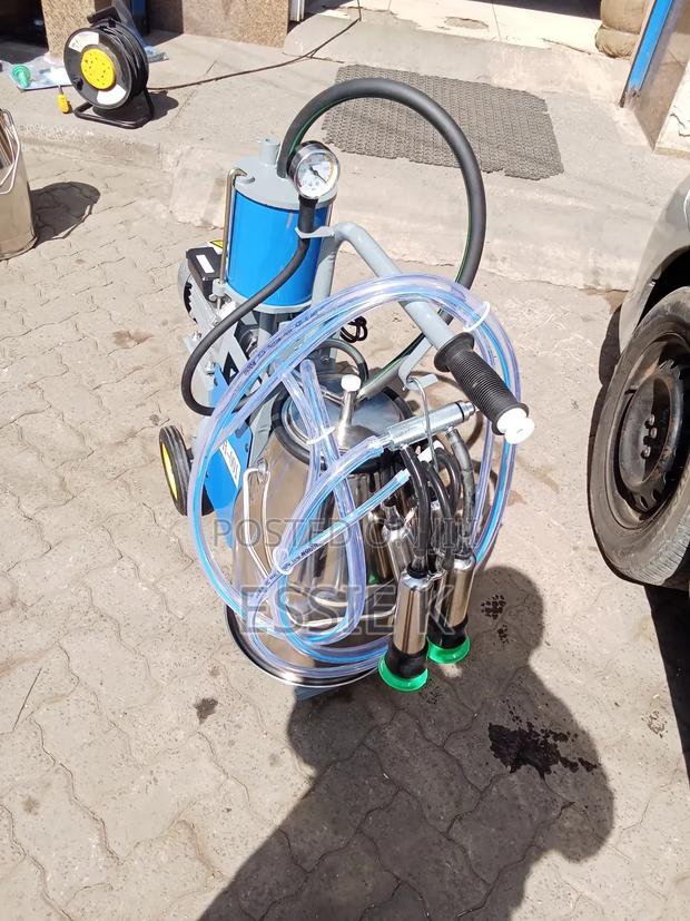 Electric Milking Machine - main view