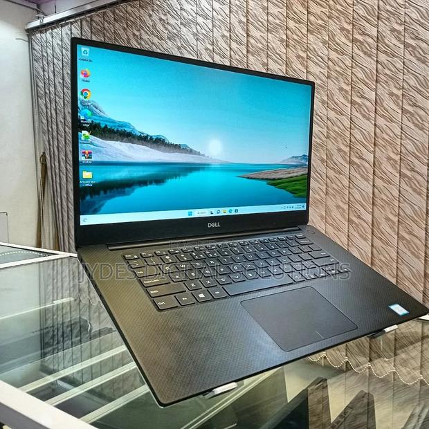 Laptop Dell Latitude 5540 16GB Intel Core I9 SSD 512GB - main view