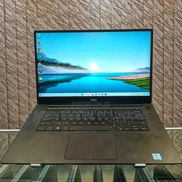 Laptop Dell Latitude 5540 16GB Intel Core I9 SSD 512GB - thumbnail 3