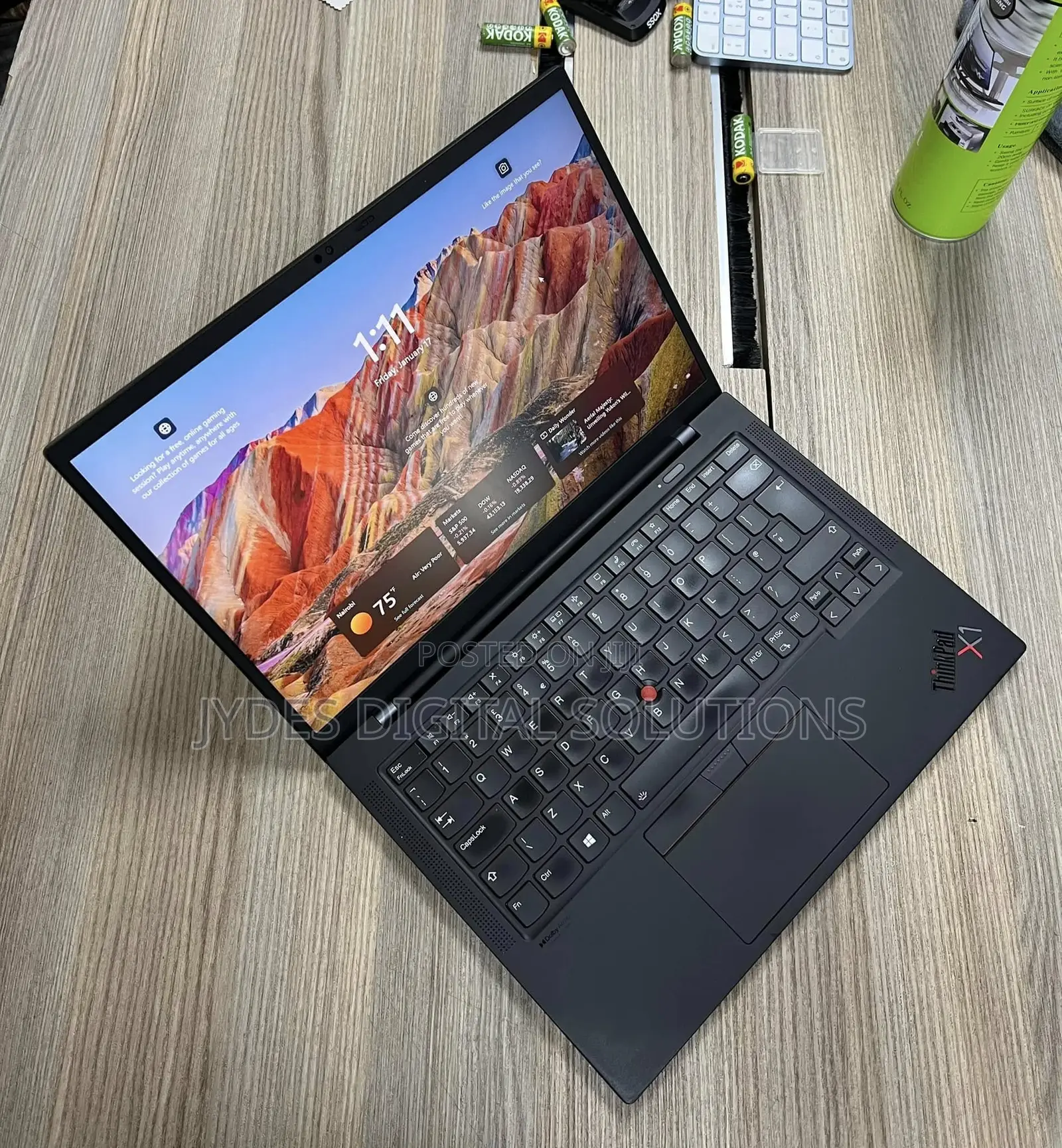 Laptop Lenovo ThinkPad X1 Carbon Gen11 16GB Intel Core I7 SSD 512GB