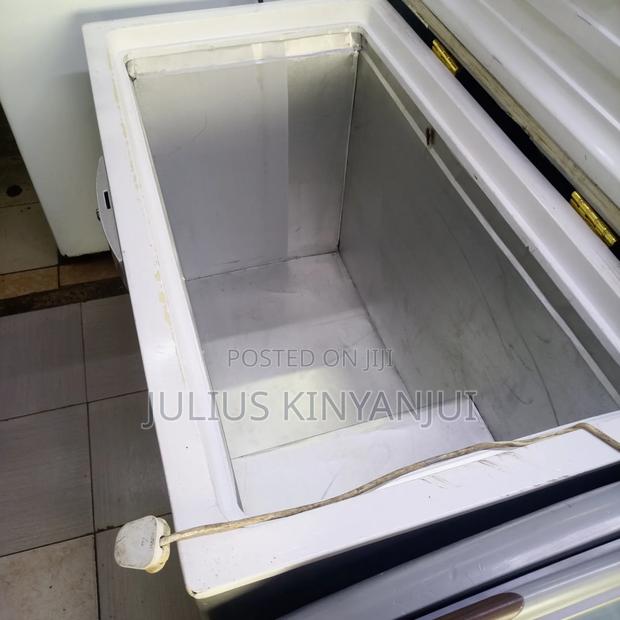 300l Commercial Chest Freezer - thumbnail 2