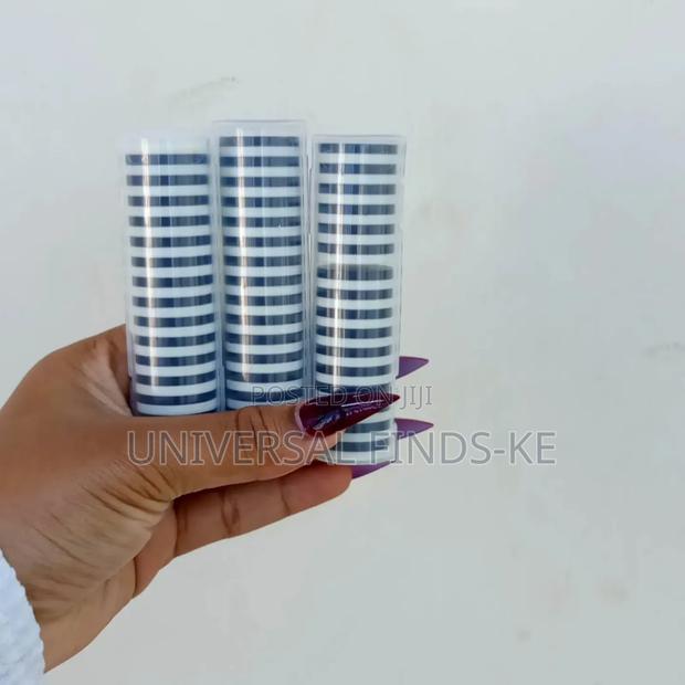 Magnetic Reversi Board Game - thumbnail 4