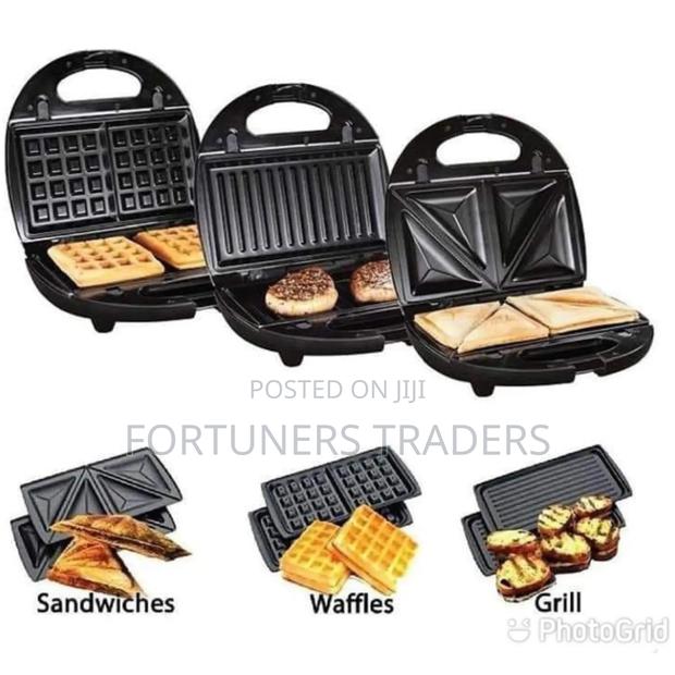 Sandwiches Naker 3in 1 Sandwich Maker*