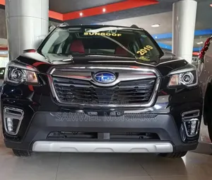 Subaru Forester Premium AWD 2019 Black