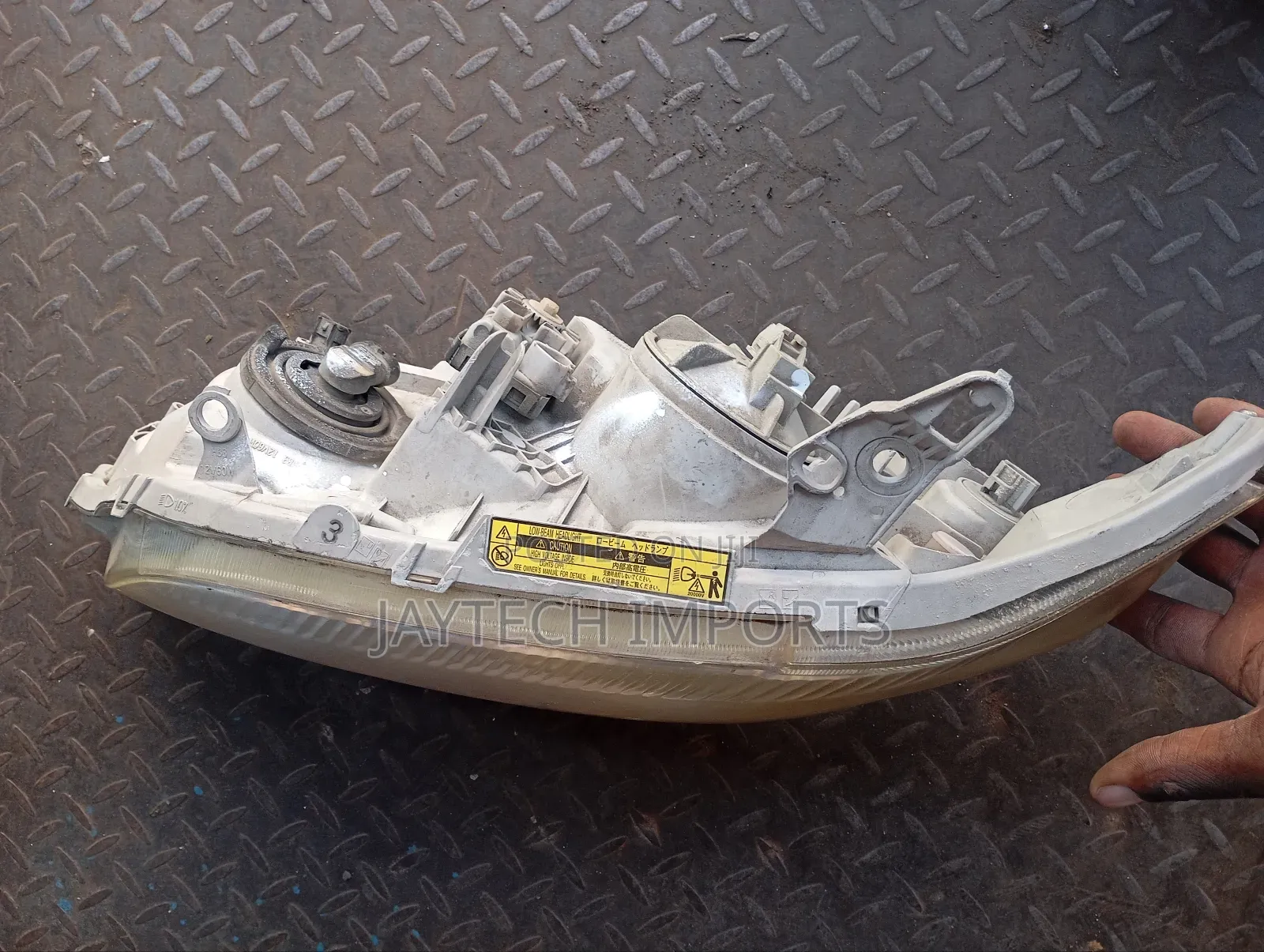 Fielder 2005 Headlight Xenon LHS