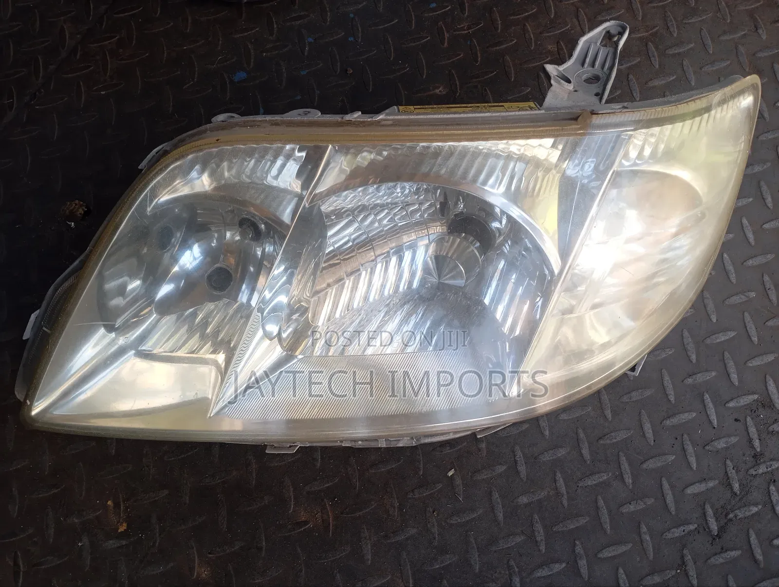 Fielder 2005 Headlight Xenon LHS