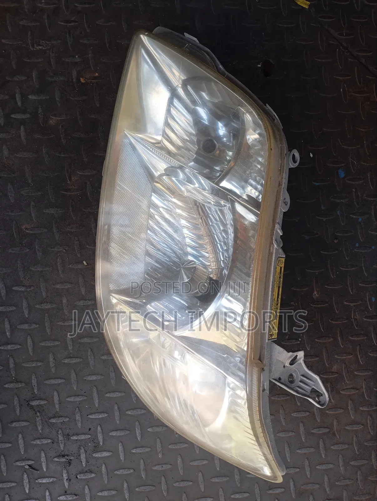 Fielder 2005 Headlight Xenon LHS