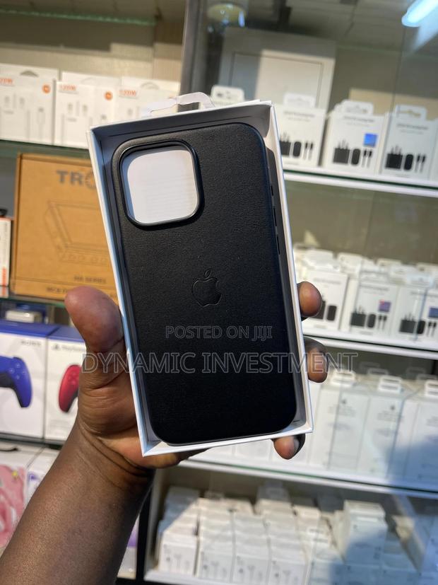 Apple iPhone 16 Pro Magsafe Premium Leather Case/Cover - thumbnail 3