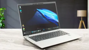 New Laptop HP EliteBook 840 10 16GB Intel Core I5 SSD 512GB