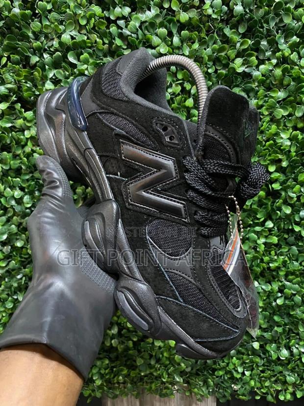 New Balance 9060 Unisex Sneakers - thumbnail 3