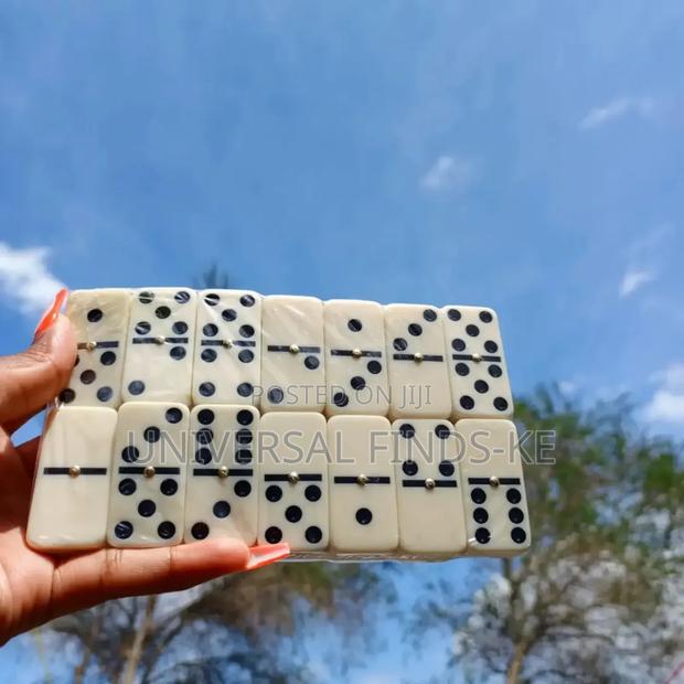 Dominoes Tile Game Play With Family, Friends, Couples - thumbnail 3