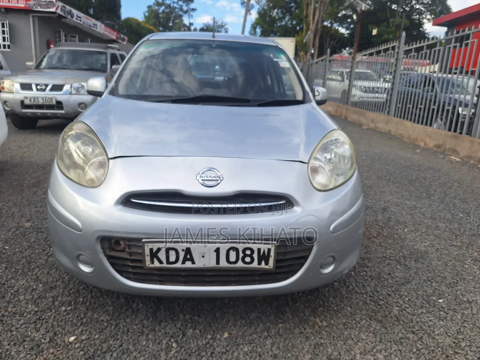 Nissan March 1.2 AWD 2013 Silver