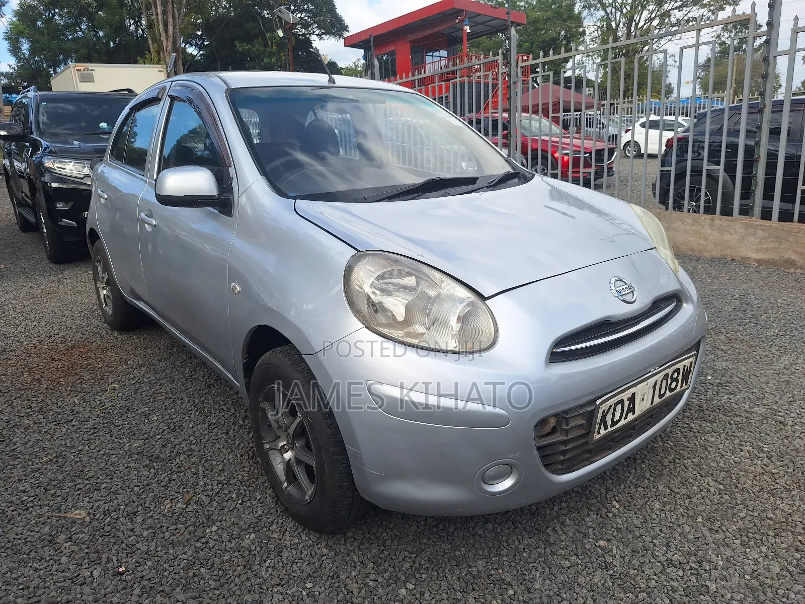 Nissan March 1.2 AWD 2013 Silver