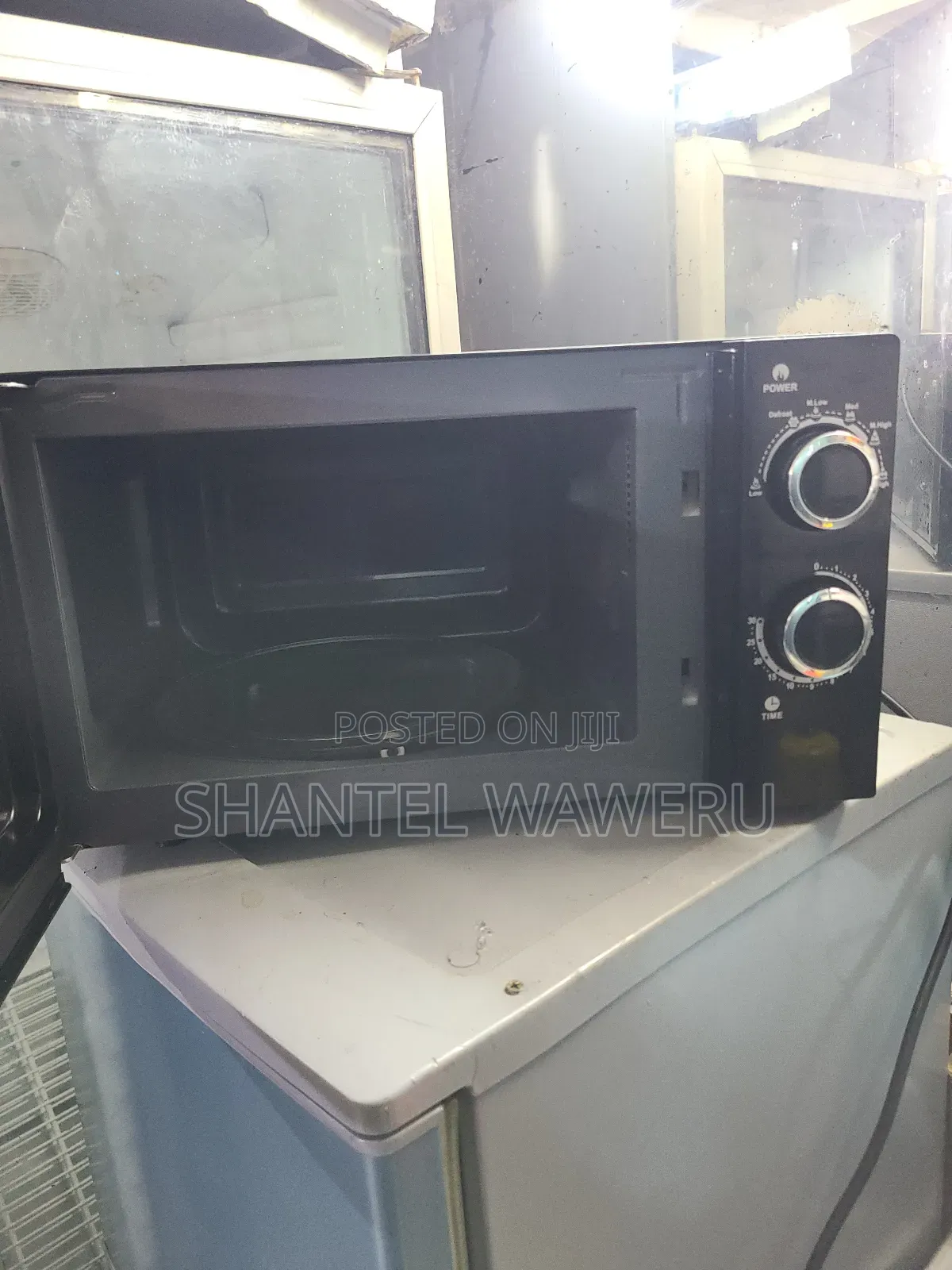 Von Hotpoint Durable Glass Door Microwave