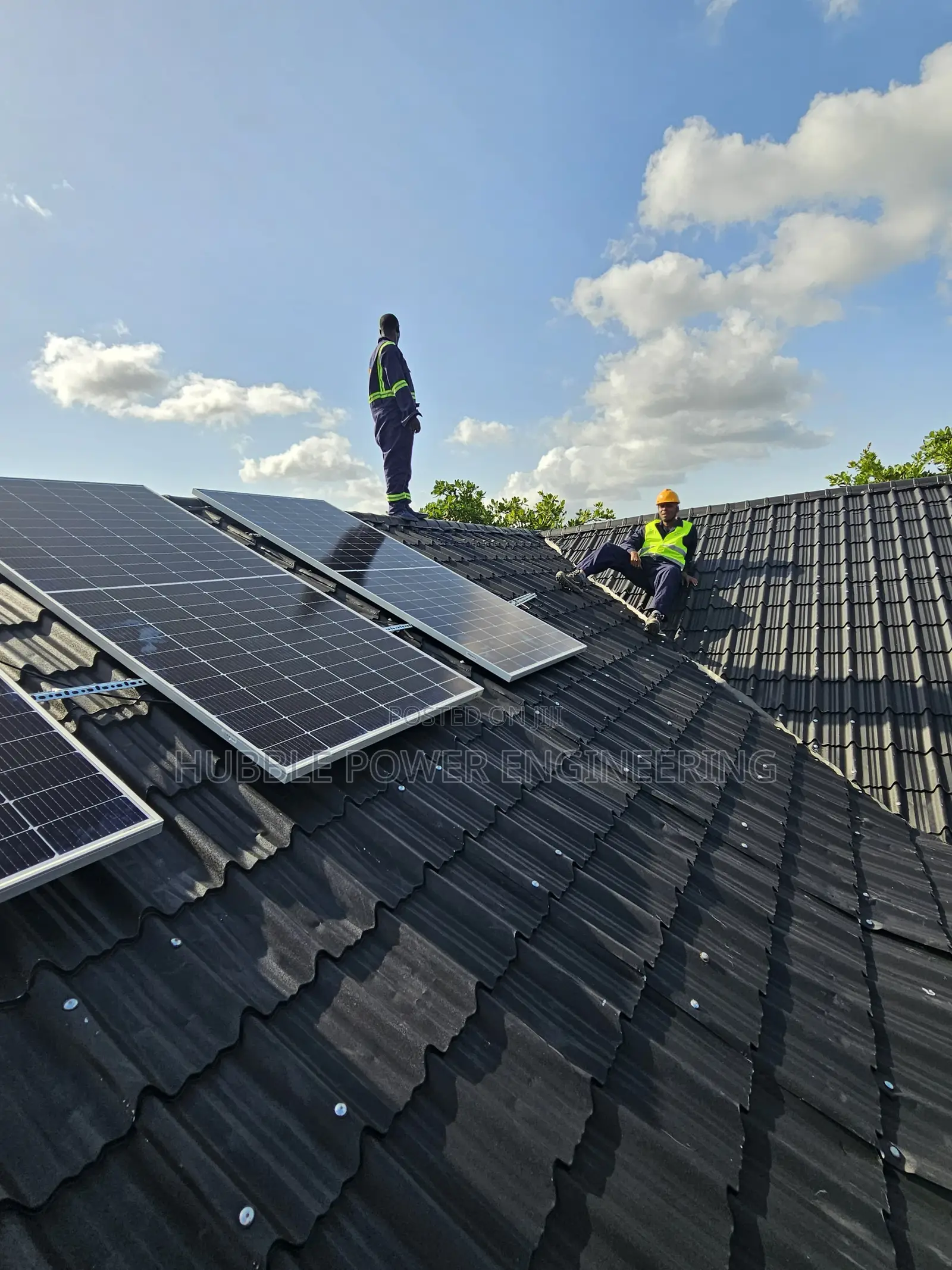 7.5kva Hybrid Inverter, 3.3kw Solar Panels, 6kwh Lithium Bat