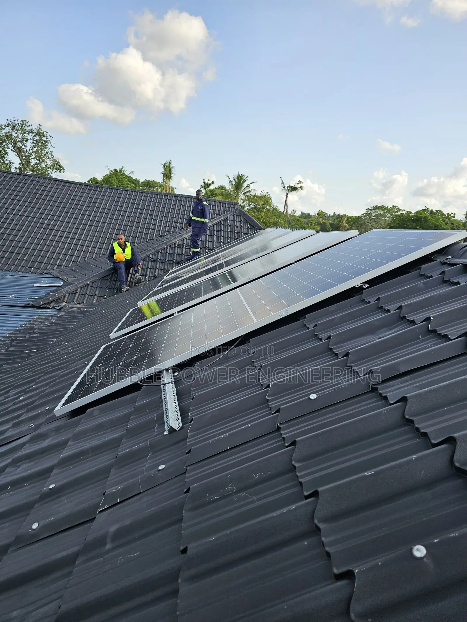 7.5kva Hybrid Inverter, 3.3kw Solar Panels, 6kwh Lithium Bat