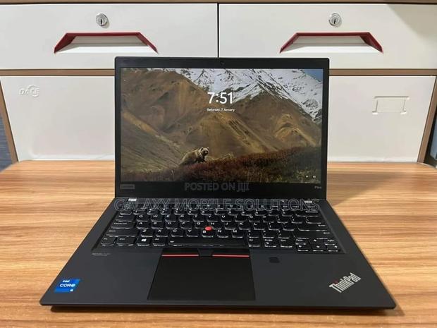 Laptop Lenovo Thinkpad P14s 16GB Intel Core i7 SSD 512GB - thumbnail 3