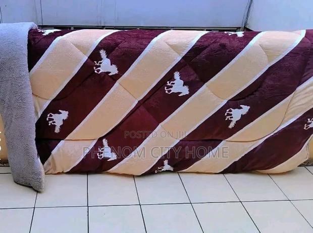Farasi Desin Singlewoolen Blankets - thumbnail 2