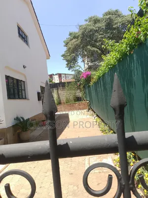 4bdrm Maisonette in Kilimani for rent
