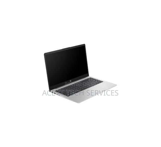 New Laptop HP 250 G10 8GB Intel Core I7 SSD 512GB