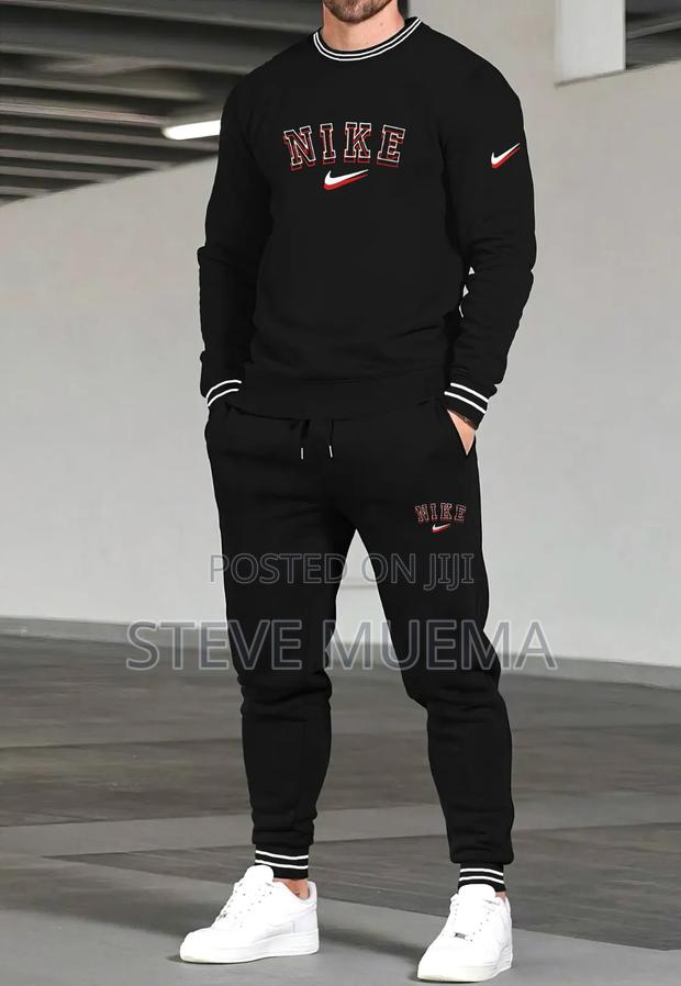 Nike Tracksuit. - thumbnail 2