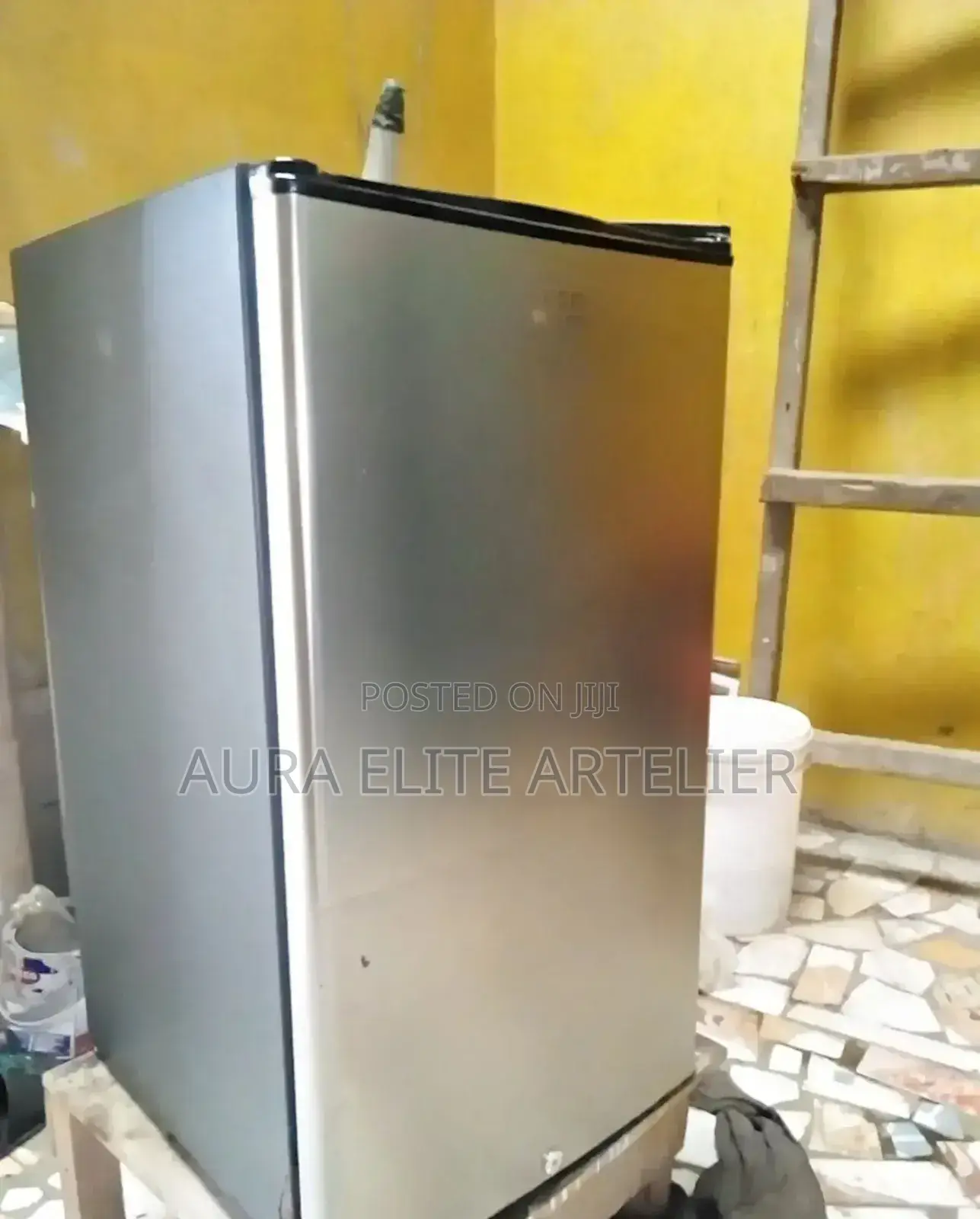 Vonhotpoint 92ltr Energy Saver, Low Noise, Mini Fridge