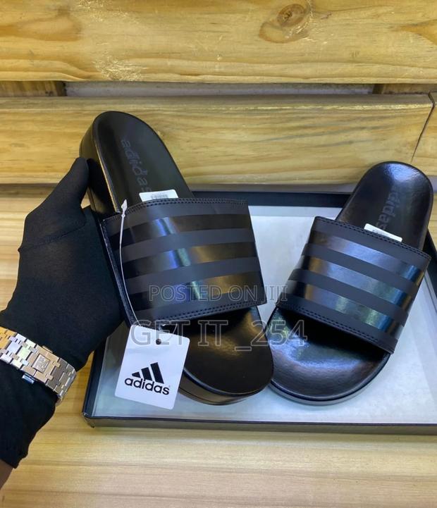 Adidas Slides
Sizes *40-45* - thumbnail 3