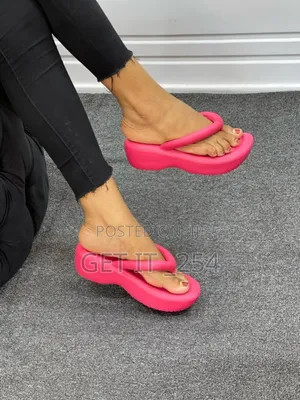 New in Sandals
37-41