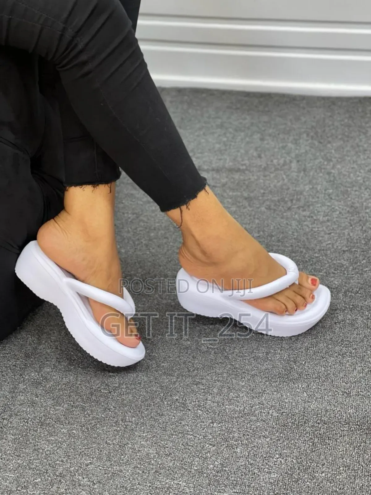 New in Sandals
37-41