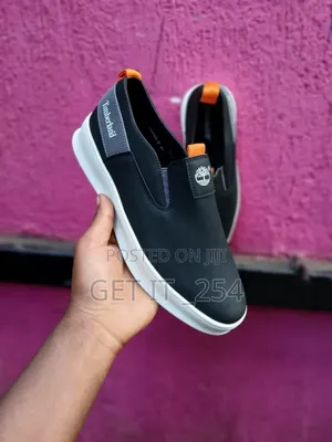 Laceless Timberland Casuals 
Sizes 40 to 45
