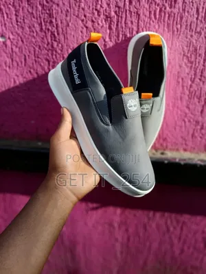 Laceless Timberland Casuals 
Sizes 40 to 45