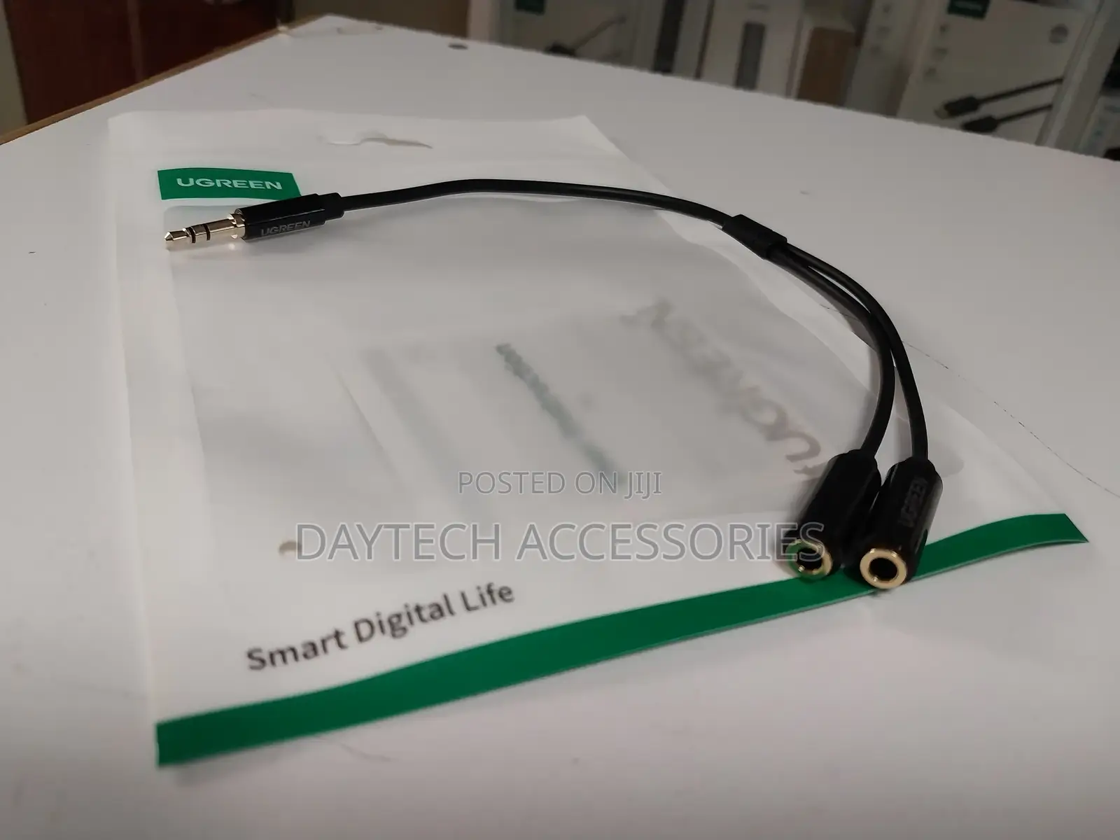 Ugreen Headphone Splitter 3.5mm Male to 2 Dual 3.5mm Female