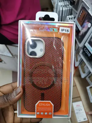 Magnetic Carbon Fiber Texture Shockproof Case - iPhone 15