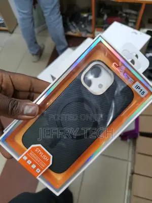 Magnetic Carbon Fiber Texture Phone Case - iPhone 15 Black