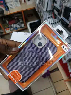 Carbon Fiber Patterned Magnetic Cases for iPhone 14 Purple