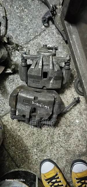 Toyota Vanguard Brake Calipers