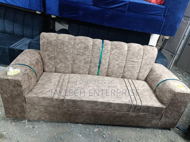 New 3 Seater - main view