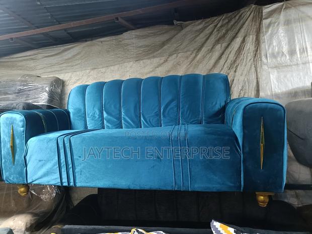 Brand New 3 Seater - thumbnail 2