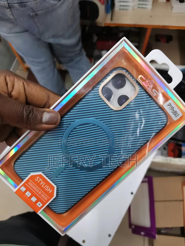 iPhone 11 Pro Max Ultra-Thin Case Magsafe-Compatible - thumbnail 3