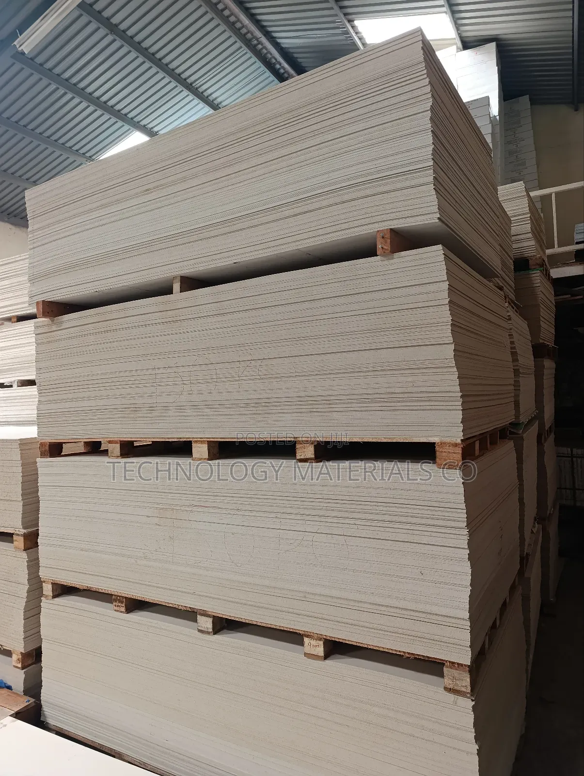 Cementitious Board,Thickness=4.5mm(2.4m * 1.2m)