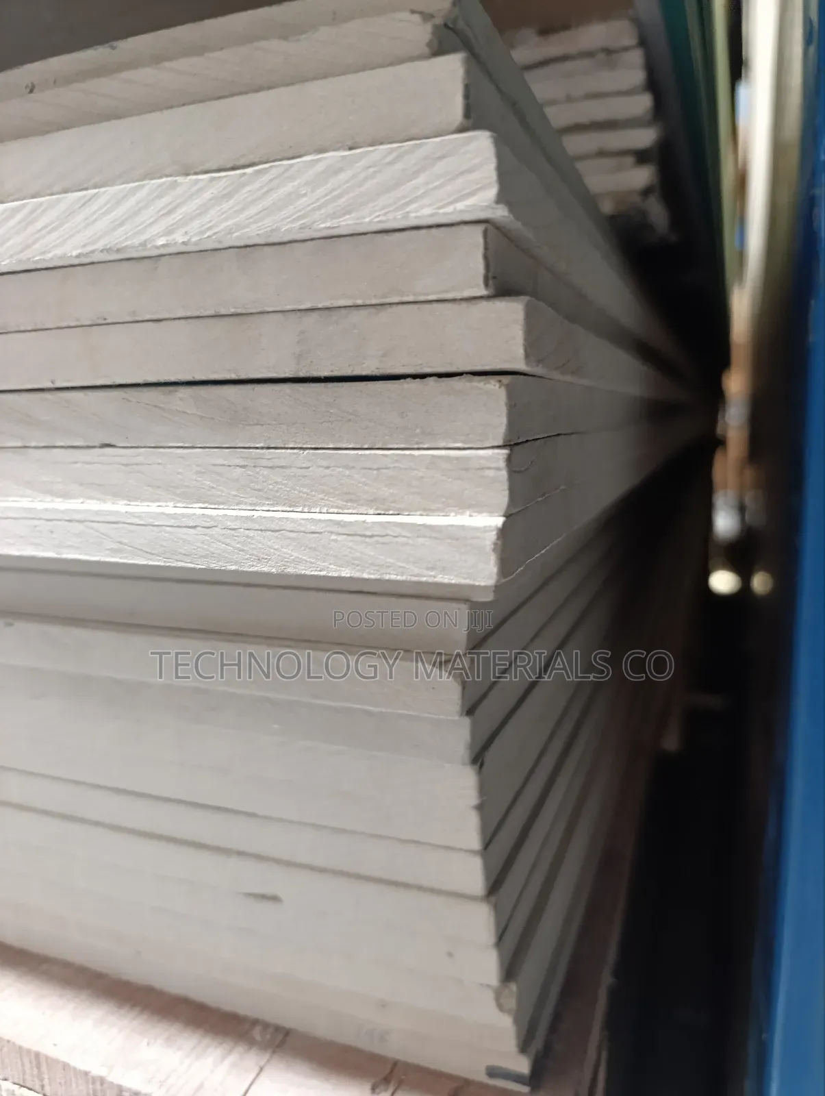 Cementitious Board,Thickness=18mm(2.4m * 1.2m)
