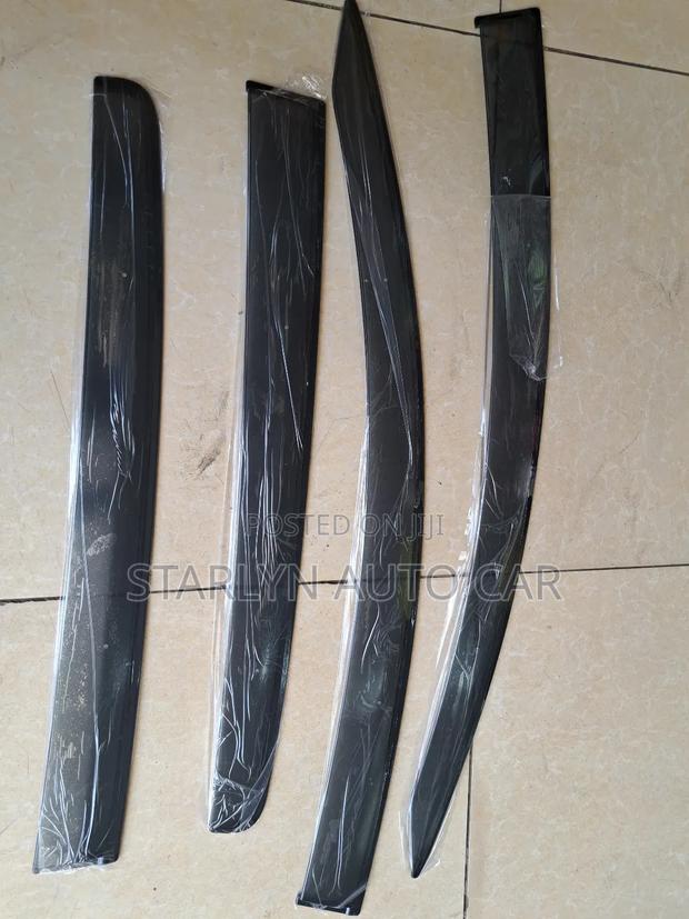Windbreaker Original Toyota Vitz 2012