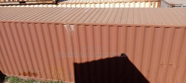 40ft Shipping Container - thumbnail 4