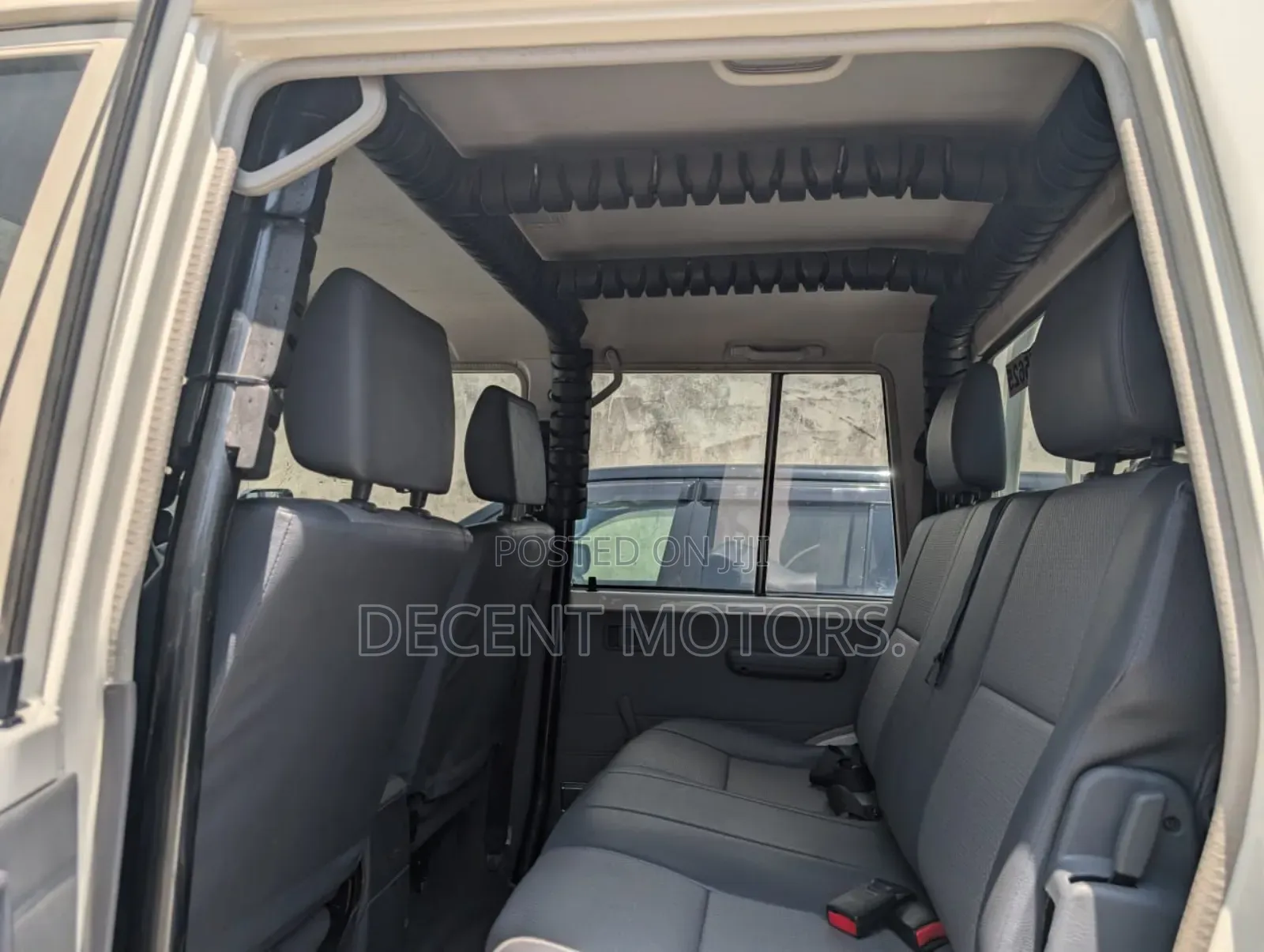 Toyota Land Cruiser 2018 White