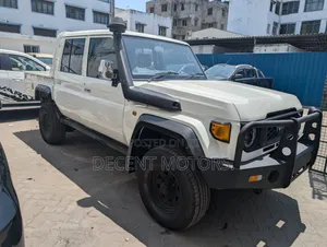Toyota Land Cruiser 2018 White