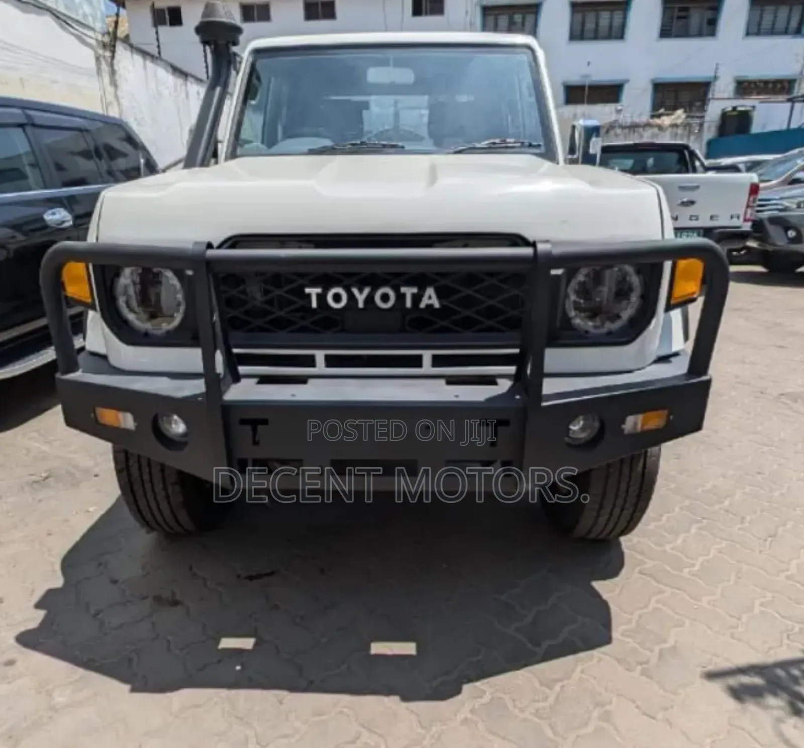Toyota Land Cruiser 2018 White